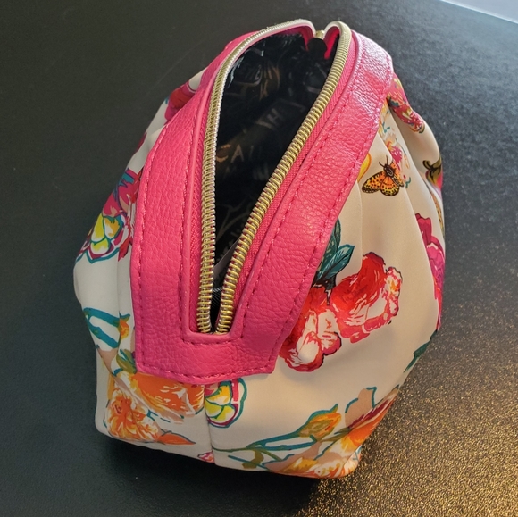 Betsey Johnson Floral Fabric & Pink  Faux Leather Cosmetic Bag - Picture 3 of 9